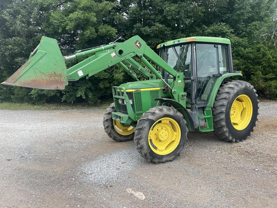 Image of John Deere 6110 Primary image