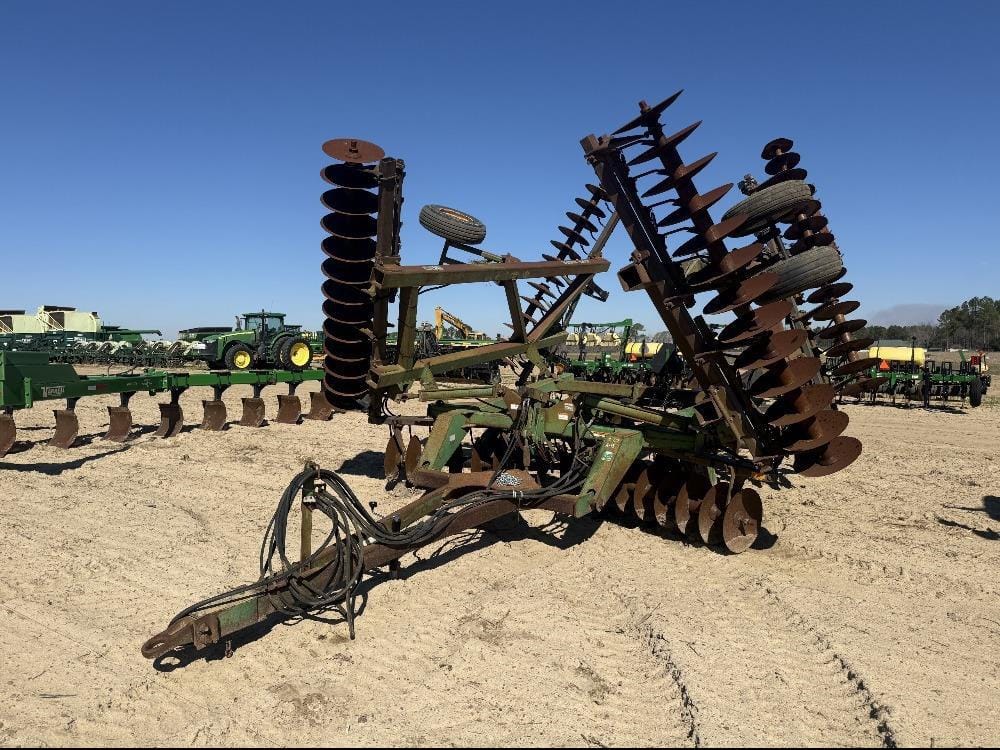 1998 John Deere 630 Equipment Image0