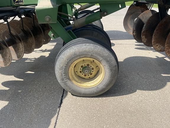 Image of John Deere 630 equipment image 3