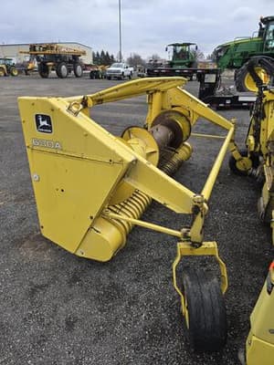 1998 John Deere 630A Image