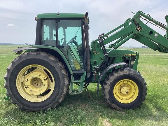 Image of John Deere 6410 equipment image 1