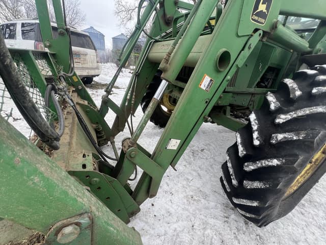 Image of John Deere 6410 equipment image 4