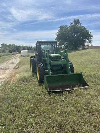 Image of John Deere 6410 equipment image 3