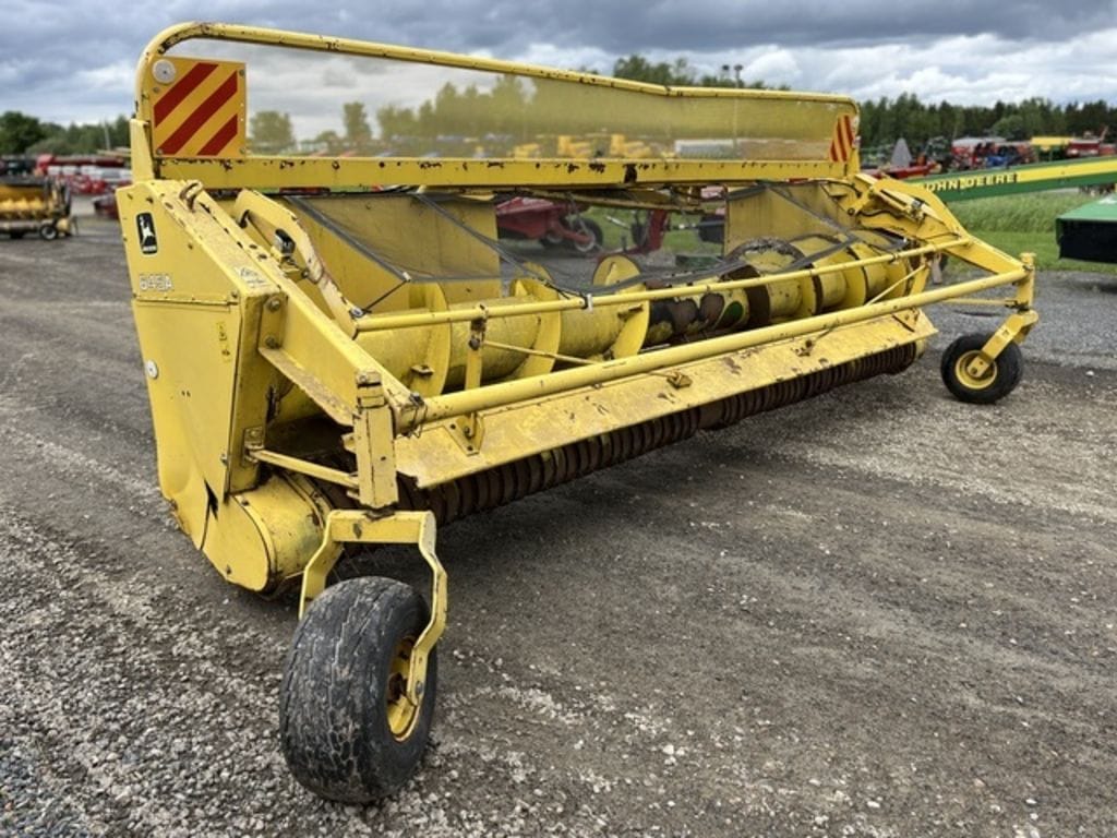1998 John Deere 645A Equipment Image0