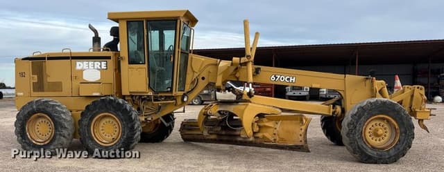 Image of John Deere 670CH equipment image 3