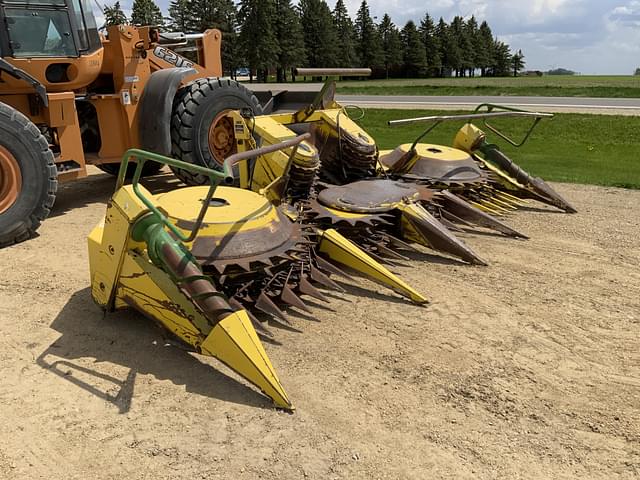 Image of John Deere 676 equipment image 2