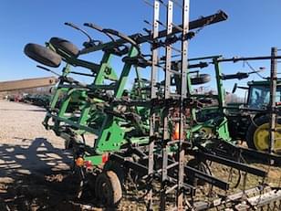 Main image John Deere 680 7