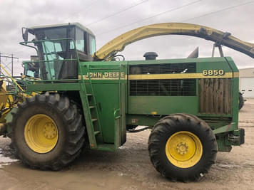 Main image John Deere 6850