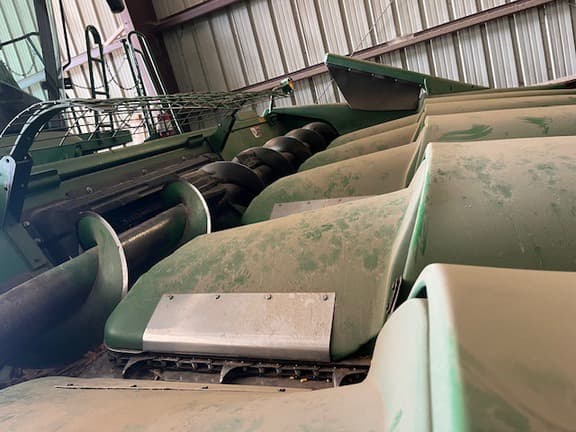 Image of John Deere 694 Image 1