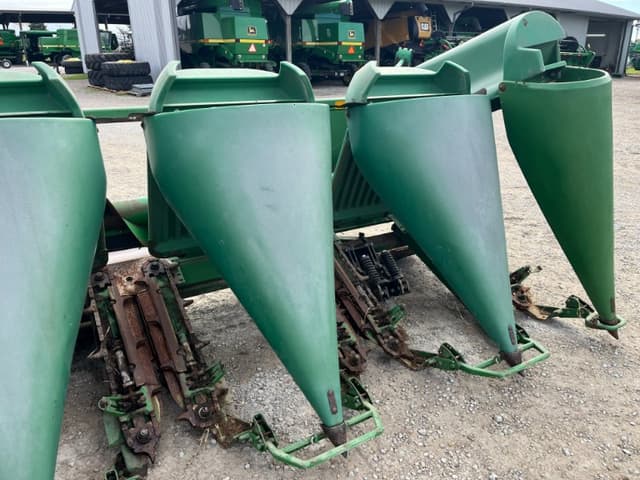 Image of John Deere 694 equipment image 4