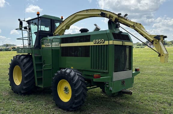 Image of John Deere 6950 equipment image 3