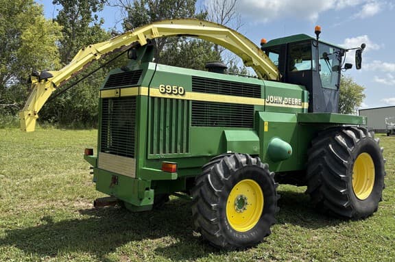 Image of John Deere 6950 equipment image 2