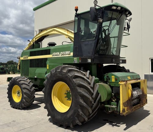1998 John Deere 6950 Equipment Image0