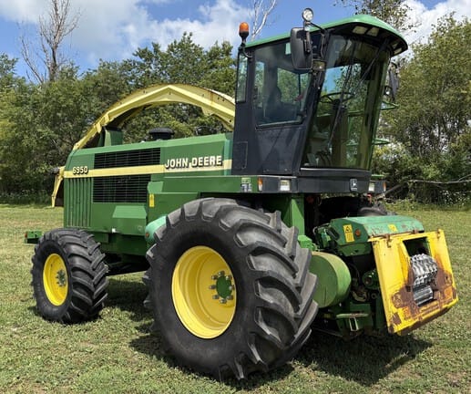 1998 John Deere 6950 Equipment Image0