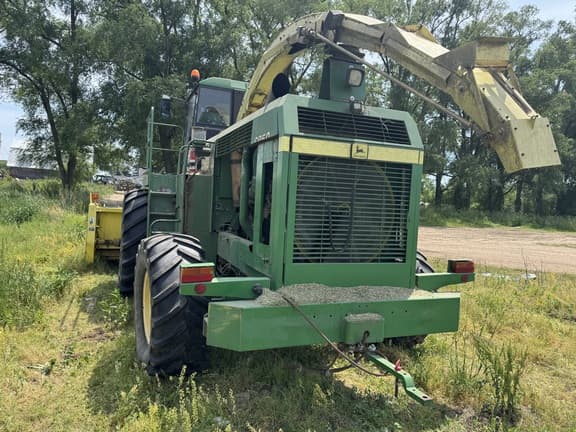 Image of John Deere 6950 Image 1