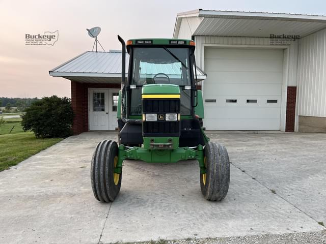 Image of John Deere 7210 equipment image 3