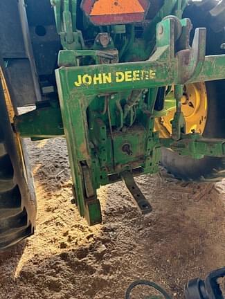 Image of John Deere 7210 equipment image 4