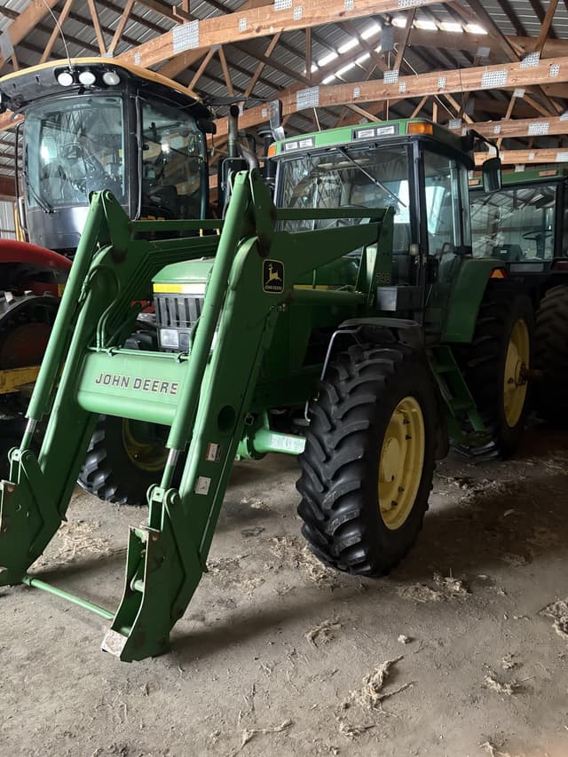 Image of John Deere 7210 equipment image 2