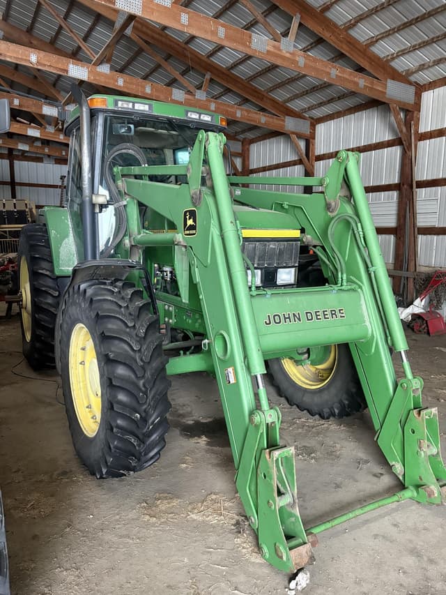 Image of John Deere 7210 equipment image 4