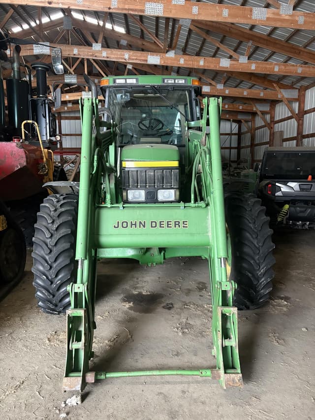 Image of John Deere 7210 equipment image 3