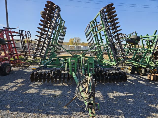 Image of John Deere 726 equipment image 1