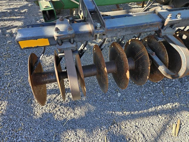 Image of John Deere 726 equipment image 4