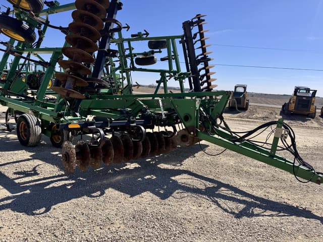 Image of John Deere 726 equipment image 2