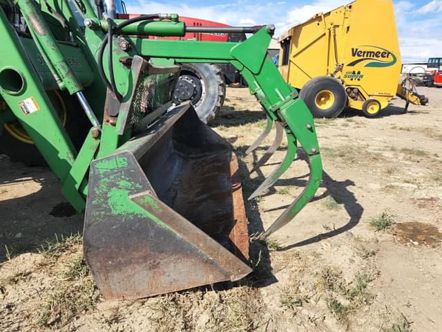 Image of John Deere 7410 equipment image 4