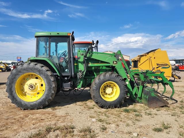 Image of John Deere 7410 equipment image 1