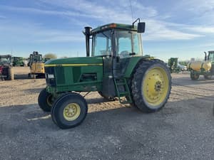 1998 John Deere 7410 Image