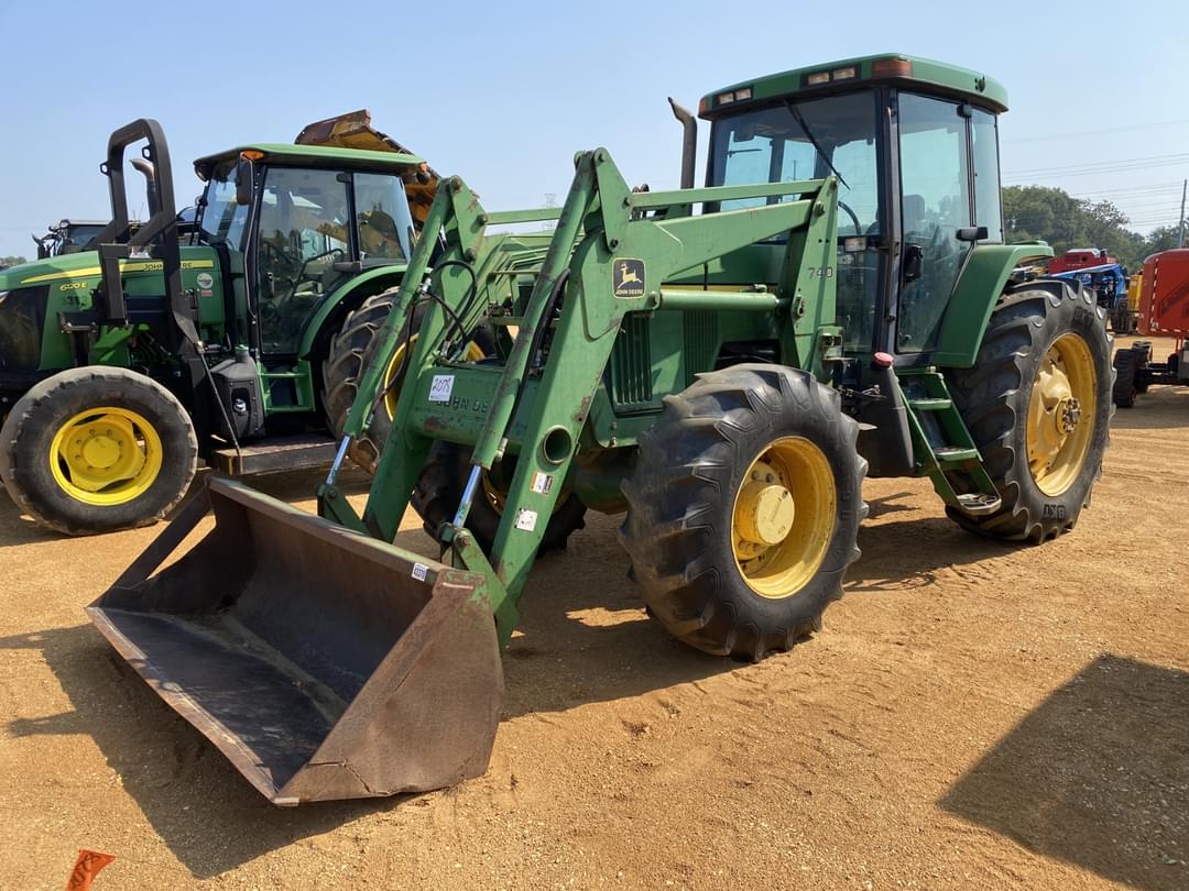Image of John Deere 7410 Primary image