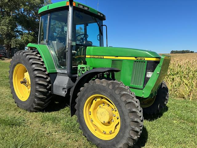 Image of John Deere 7410 equipment image 1