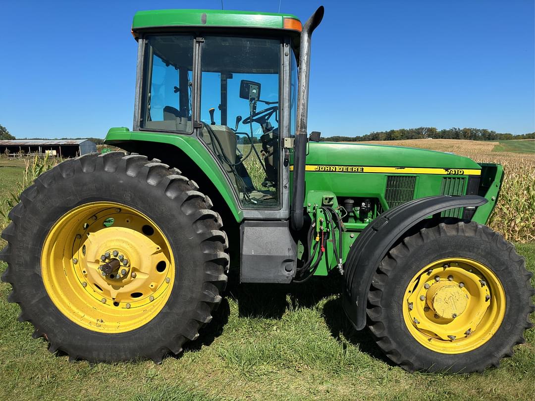 Image of John Deere 7410 Primary image