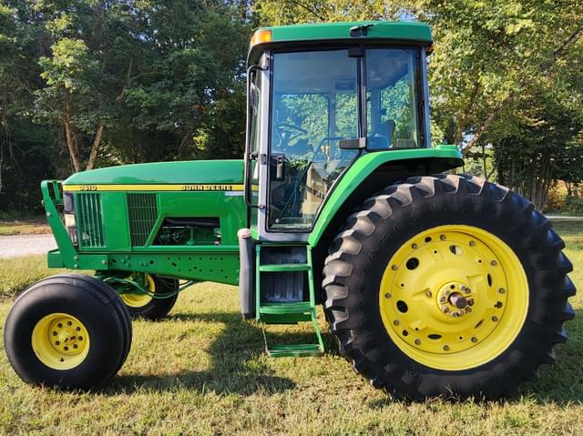 Image of John Deere 7410 equipment image 1