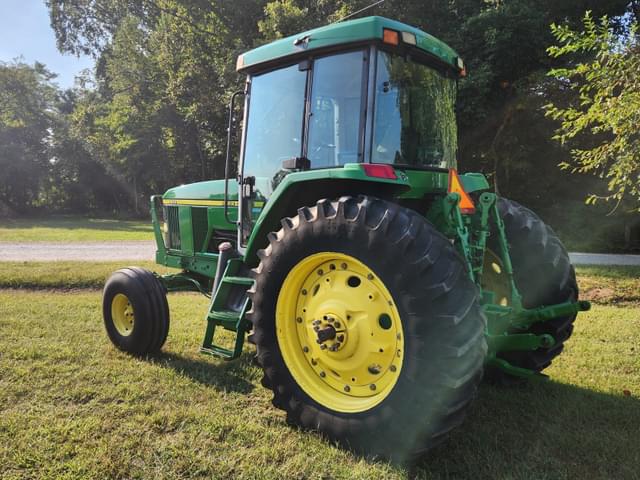 Image of John Deere 7410 equipment image 2