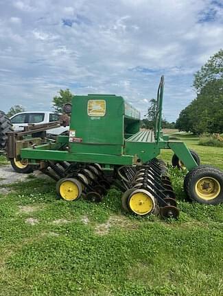 Image of John Deere 750 equipment image 2