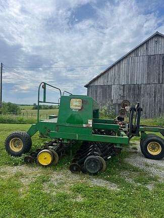 Image of John Deere 750 equipment image 3