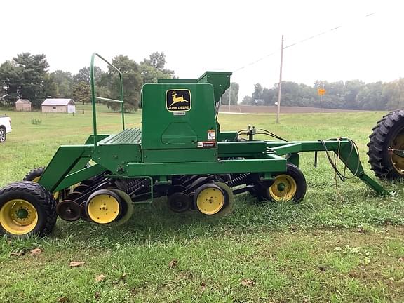 Image of John Deere 750 equipment image 3