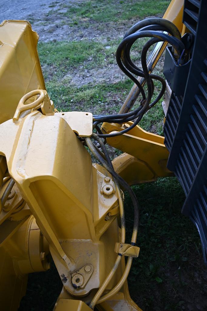 Main image John Deere 750C 14