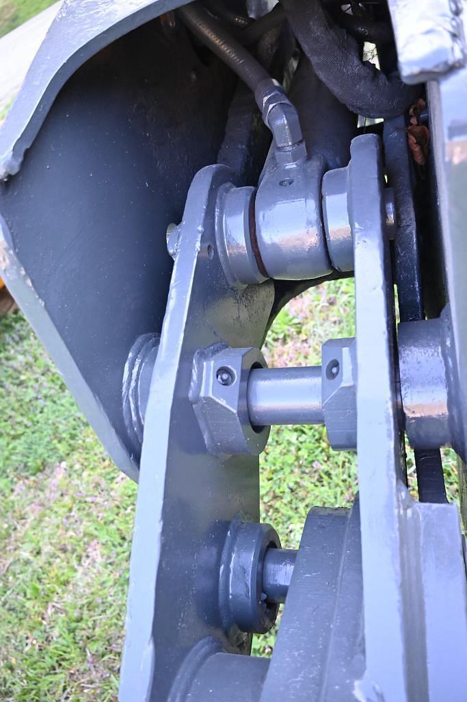 Main image John Deere 750C 31
