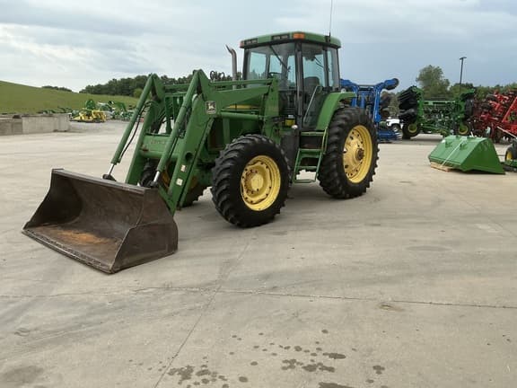 Image of John Deere 7610 equipment image 1