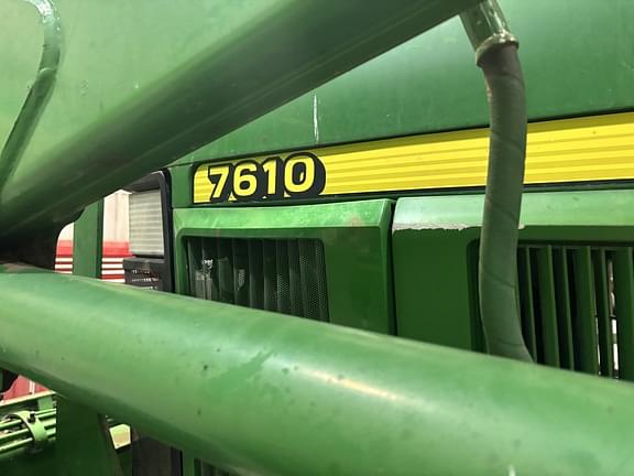 Image of John Deere 7610 equipment image 1