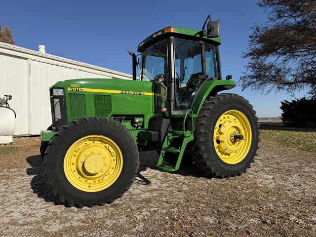 Image of John Deere 7610 equipment image 2