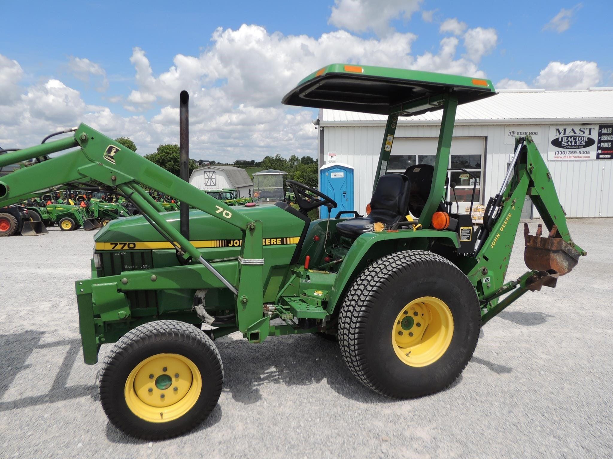 1998 John Deere 770 Equipment Image0