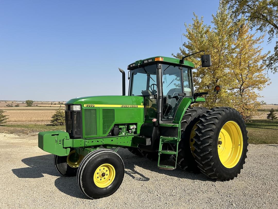 Image of John Deere 7710 Primary image