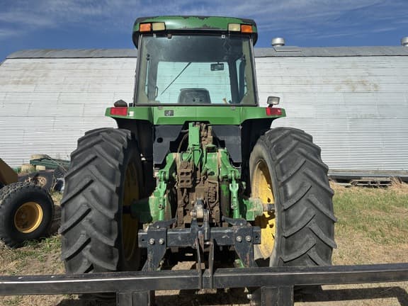 Image of John Deere 7710 equipment image 1