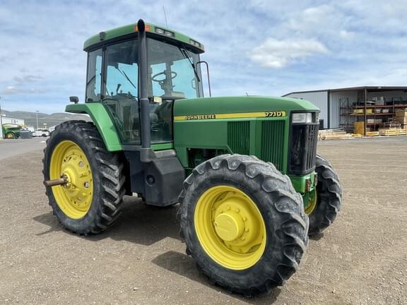 Image of John Deere 7710 equipment image 2