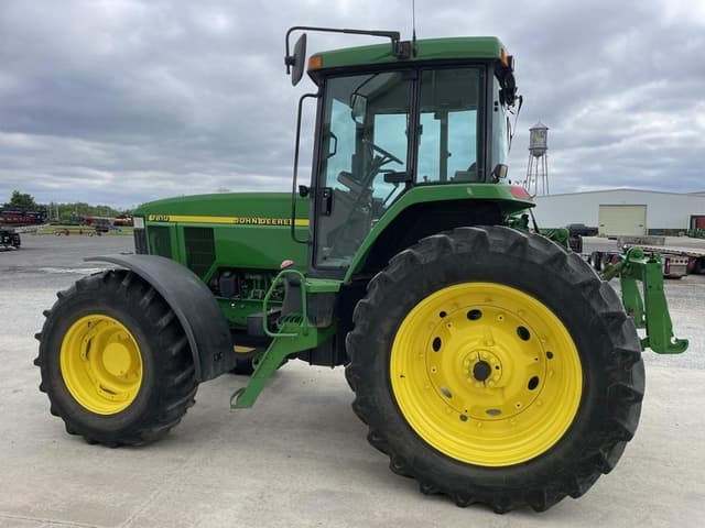 Image of John Deere 7810 equipment image 4