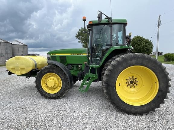 Image of John Deere 7810 equipment image 3