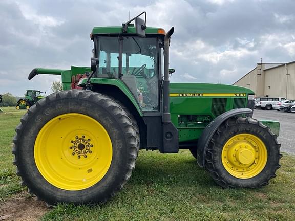 Image of John Deere 7810 equipment image 3